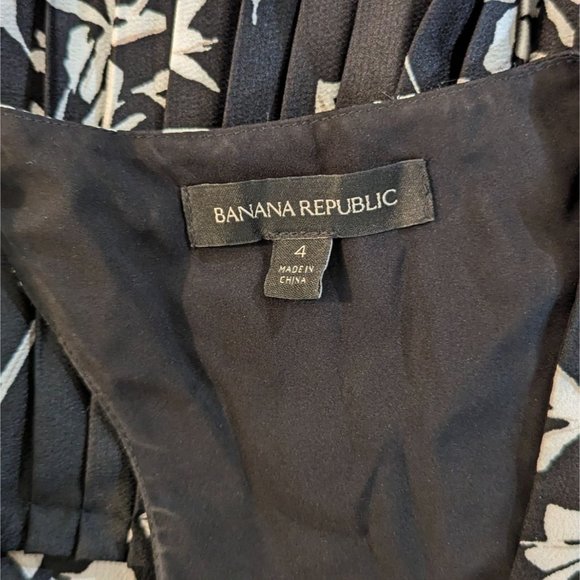 Banana Republic sleeveless razor back black white floral ruffle hem dress size 4 - Picture 6 of 7
